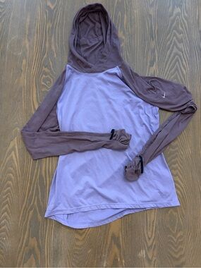 Nike Dri-FIT Women’s Hooded Long Sleeve Athletic Top Purple Thumbhole Hoodie